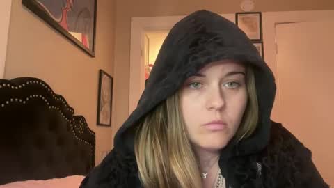 samanthafever online show from October 14, 8:04 am