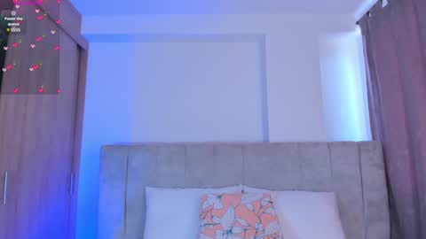 Snapshot of samanthaheinz chatting on January 31, 7:40 pm V A N E S S A online show from January 31, 7:40 pm