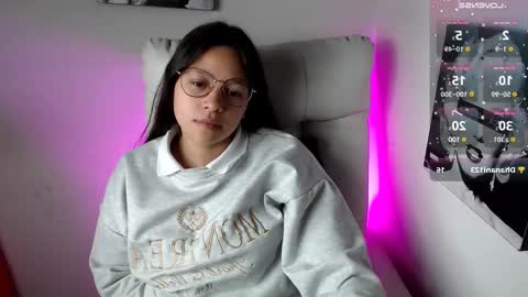 Snapshot of samantharoldan chatting on March 4, 5:13 pm Samantha online show from March 4, 5:13 pm