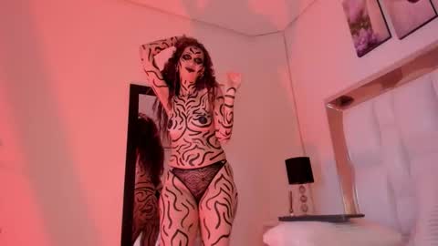 samanttamilf online show from October 9, 10:30 pm