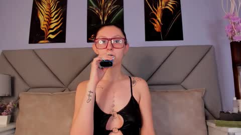 Snapshot of samara_goals chatting on November 24, 12:38 pm Samara online show from November 24, 12:38 pm