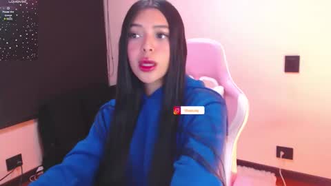 Snapshot of samara_lam chatting on December 10, 10:37 pm Sammy  online show from December 10, 10:37 pm