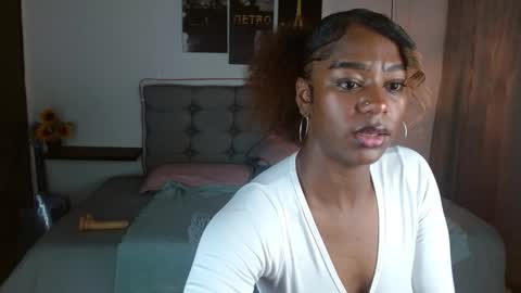 Snapshot of samara_roxx chatting on October 24, 3:14 am samara_roxx online show from October 24, 3:14 am