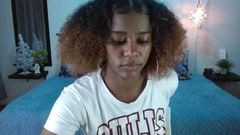 Snapshot of samara_roxx chatting on November 17, 2:39 am samara_roxx online show from November 17, 2:39 am