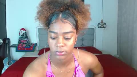 Snapshot of samara_roxx chatting on December 3, 3:14 am samara_roxx online show from December 3, 3:14 am