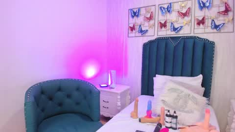 Samara Warren online show from February 11, 2:46 pm