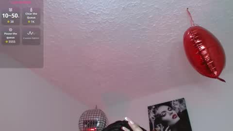 Snapshot of samara_wish chatting on November 22, 1:32 pm samara_wish online show from November 22, 1:32 pm