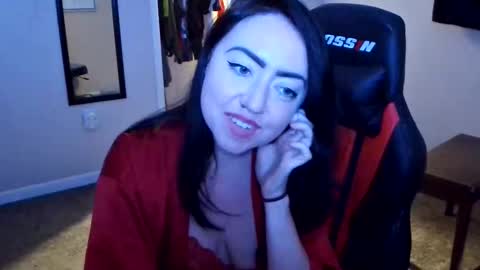 Snapshot of samaranoir chatting on November 3, 1:40 am Samara Noir online show from November 3, 1:40 am