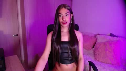 Snapshot of samarasilex chatting on September 23, 2:25 am Samara Silex online show from September 23, 2:25 am