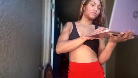 Yaya online show from March 11, 10:42 pm