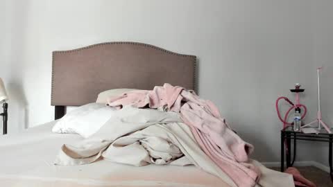 Yaya online show from September 18, 2:41 pm