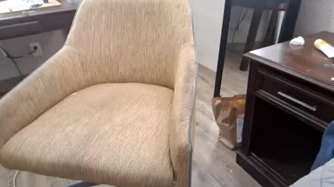 Snapshot of samboiamtho chatting on January 30, 8:11 am samboiamtho online show from January 30, 8:11 am