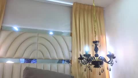 Sam  online show from December 18, 5:21 pm