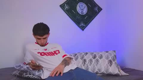 samevansx online show from September 20, 5:25 pm