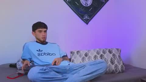 samevansx online show from September 30, 9:20 pm