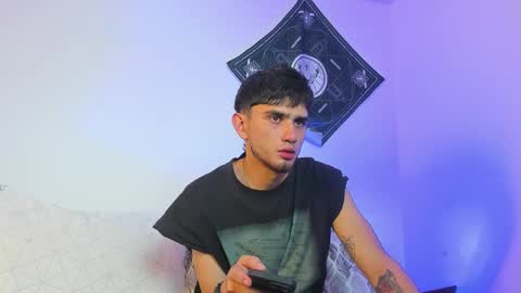 samevansx online show from February 11, 6:02 pm