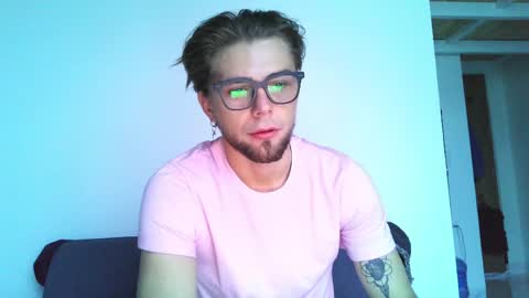 Fansly -       Top4fans   online show from April 15, 10:44 am