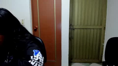 sami_cutte online show from January 14, 4:40 pm