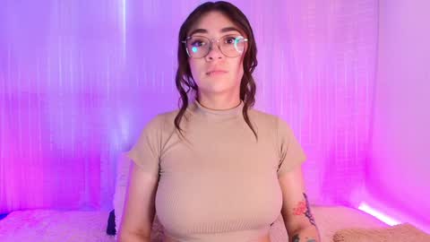 Snapshot of samii_evans chatting on February 7, 7:59 pm samii evans  online show from February 7, 7:59 pm