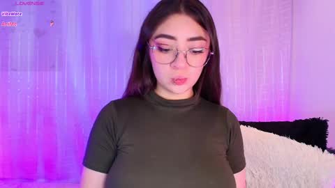 Snapshot of samii_evans chatting on February 12, 6:51 am samii evans  online show from February 12, 6:51 am