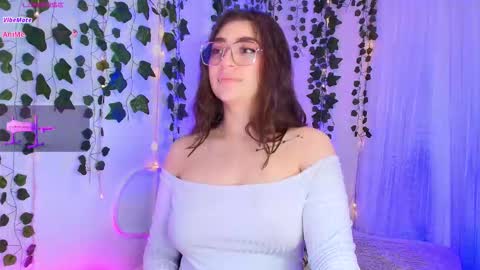 Snapshot of samii_evans chatting on September 10, 4:01 am samii evans  online show from September 10, 4:01 am