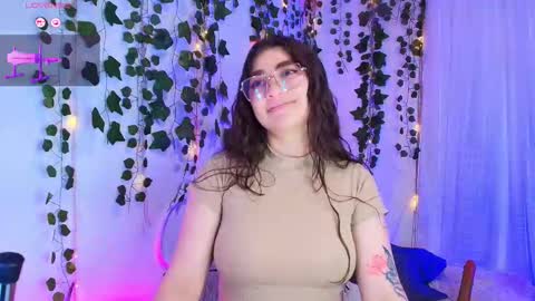 Snapshot of samii_evans chatting on October 24, 3:03 am samii evans  online show from October 24, 3:03 am