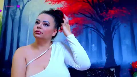     online show from November 2, 10:45 pm