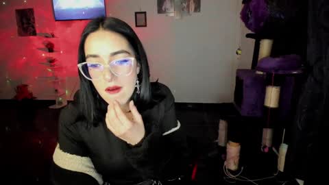 Snapshot of samismith77 chatting on January 8, 3:29 am SARA online show from January 8, 3:29 am