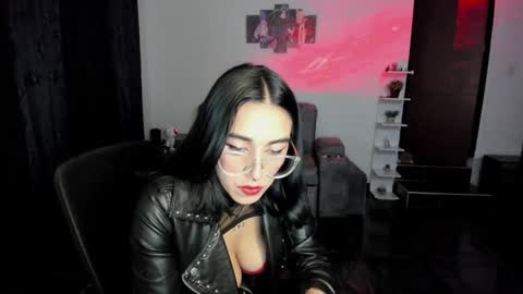 Snapshot of samismith77 chatting on January 23, 1:08 am SARA online show from January 23, 1:08 am