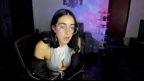 Snapshot of samismith77 chatting on January 29, 1:05 am SARA online show from January 29, 1:05 am