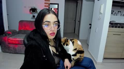 Snapshot of samismith77 chatting on September 17, 12:56 am SARA online show from September 17, 12:56 am