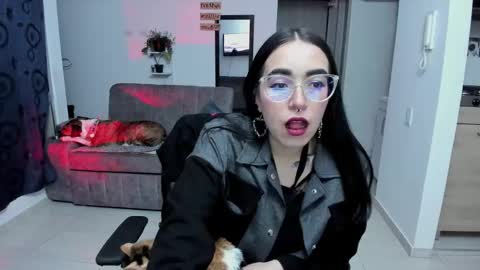 Snapshot of samismith77 chatting on October 6, 1:14 am SARA online show from October 6, 1:14 am