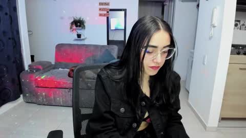 Snapshot of samismith77 chatting on October 22, 6:02 am SARA online show from October 22, 6:02 am