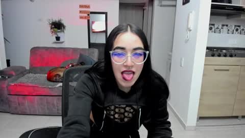 Snapshot of samismith77 chatting on October 30, 12:12 am SARA online show from October 30, 12:12 am