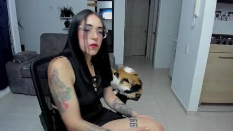 Snapshot of samismith77 chatting on November 12, 11:14 pm SARA online show from November 12, 11:14 pm