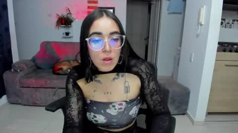 SARA online show from April 21, 3:24 am