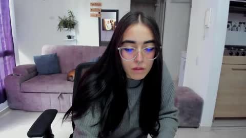 SARA online show from April 22, 8:21 pm