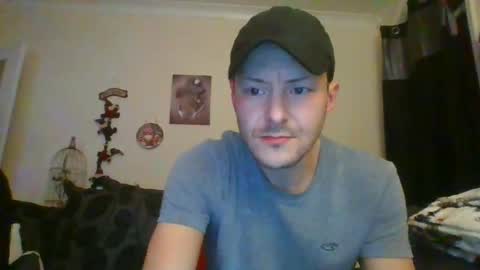 Snapshot of samlatty007 chatting on December 8, 8:04 pm sexy lad looking for fun online show from December 8, 8:04 pm