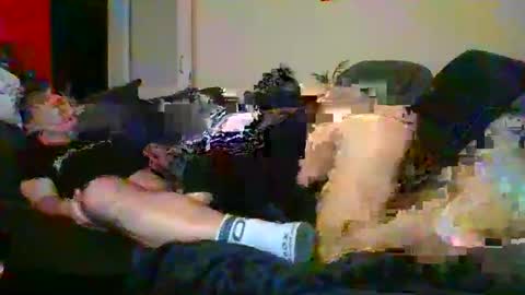 Snapshot of samlatty007 chatting on January 18, 10:17 pm sexy lad looking for fun online show from January 18, 10:17 pm