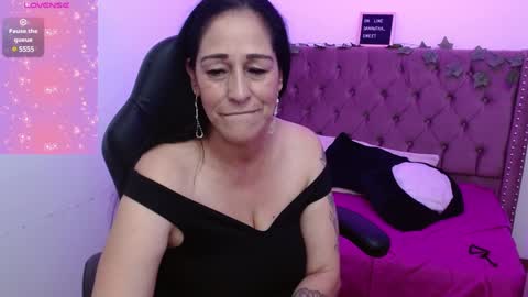Snapshot of sammantha_sweet chatting on December 6, 12:23 am Samantha online show from December 6, 12:23 am