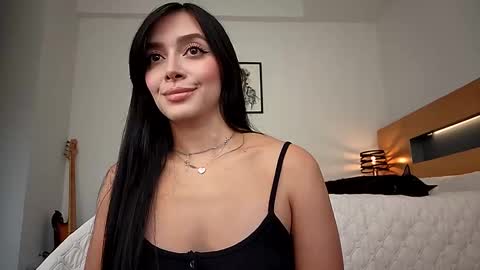 Snapshot of sammarastone chatting on December 4, 9:02 pm Maria online show from December 4, 9:02 pm
