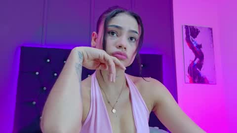 Snapshot of sammy__rose chatting on November 17, 8:14 pm Sammy Rose online show from November 17, 8:14 pm