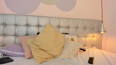 Axel online show from February 25, 12:47 am