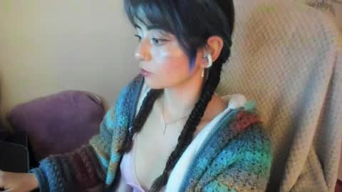   online show from December 16, 9:25 am