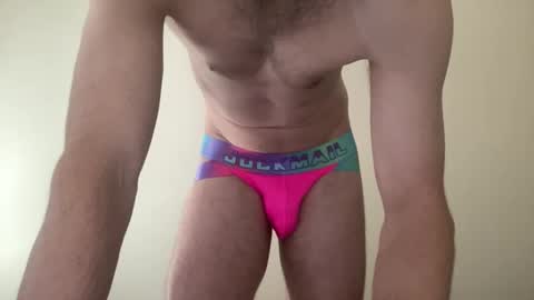 Snapshot of samt2527 chatting on September 28, 5:35 am SamT online show from September 28, 5:35 am