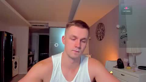 Snapshot of samuel_andrew chatting on November 27, 4:03 am Samuel online show from November 27, 4:03 am