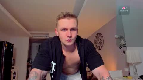 Snapshot of samuel_andrew chatting on November 30, 2:26 am Samuel online show from November 30, 2:26 am