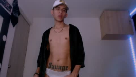 Snapshot of samuel_suarez chatting on January 15, 3:33 am online show from January 15, 3:33 am