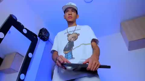 Snapshot of samuel_suarez chatting on September 10, 5:07 am online show from September 10, 5:07 am