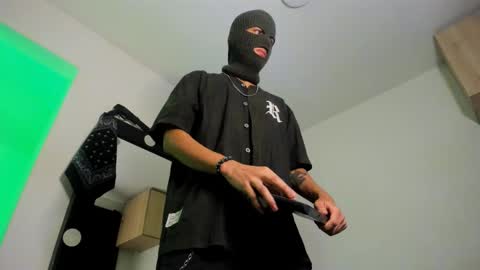 Snapshot of samuel_suarez chatting on October 20, 5:30 am online show from October 20, 5:30 am